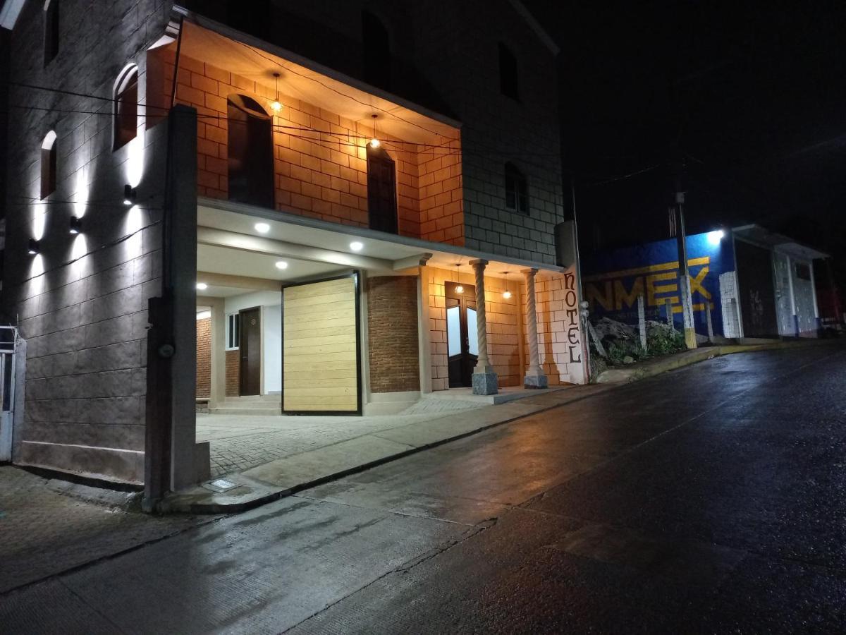 Hotel San Lucas Zacatlán エクステリア 写真